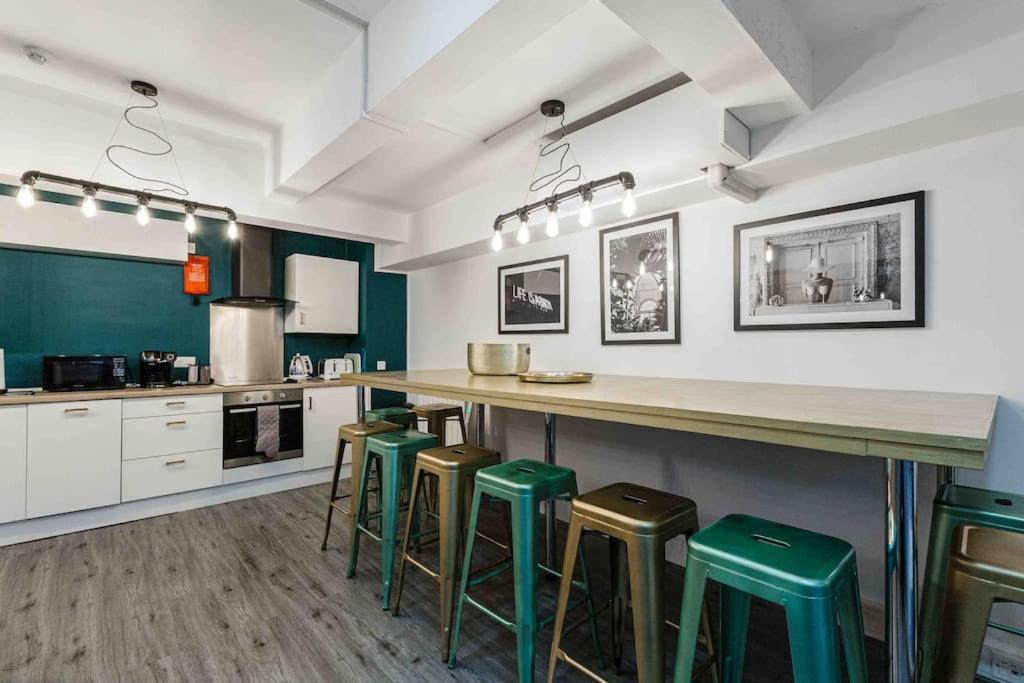 Vip City Centre Apartment With Secure Free Parking Liverpool Exterior foto